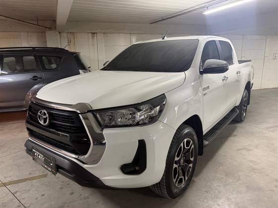 TOYOTA HILUX 2.7 VVT-i FLEX CD SRV 4X4 AUTOMÁTICO